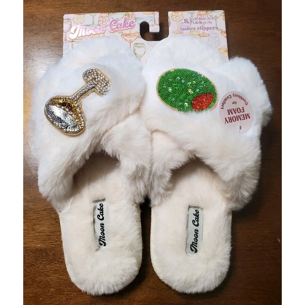 NEW Moon Cake Dirty Martini Slippers Size Small 5/6 Cozy White Memory Foam